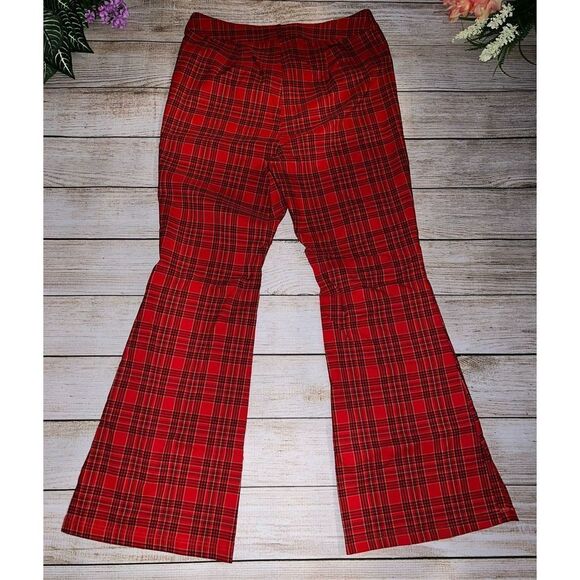 Forever 21 Plus Size Plaid Mid-Rise Flare Pants - Picture 3 of 13
